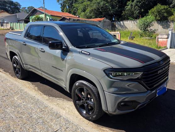 RAM RAMPAGE 2.0 HURRICANE 4 TURBO GASOLINA R/T 4X4 AUTOMÁTICO